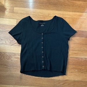 American Eagle black cropped tee